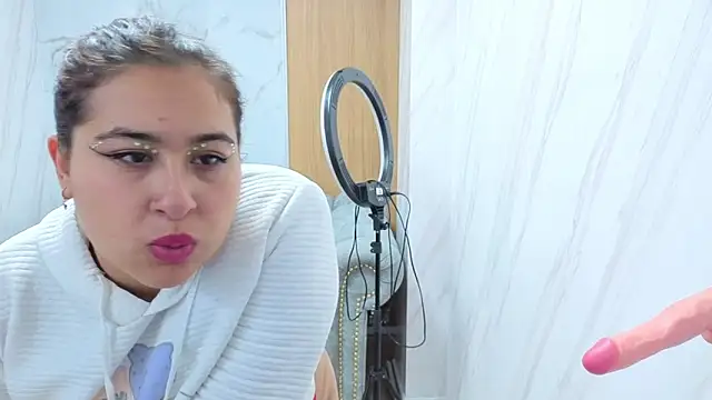 Lunafemme_tf Chat XXX in diretta