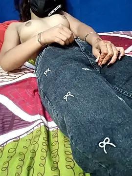 Sexy_aakansha Adlı Modelin Canlı XXX Sohbeti