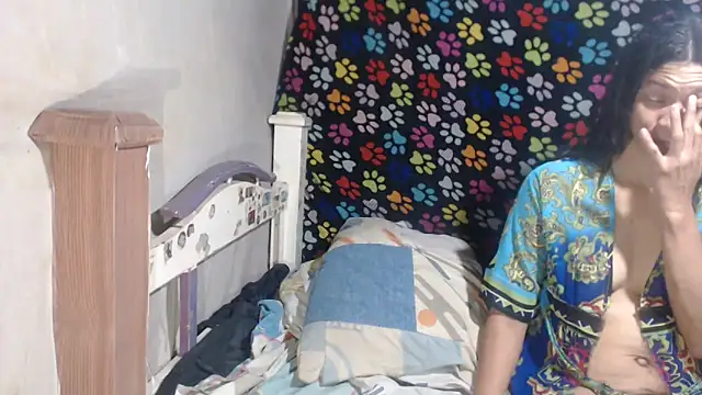 ELIZABET2-'s Live XXX Chat