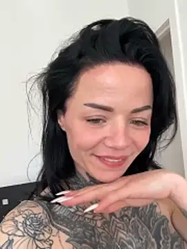 دردشة SkinnyLilly الجنسية المباشرة