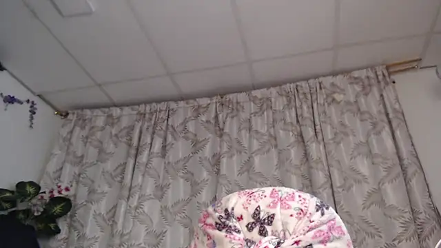 valquiria_sirgunのライブXXXチャット