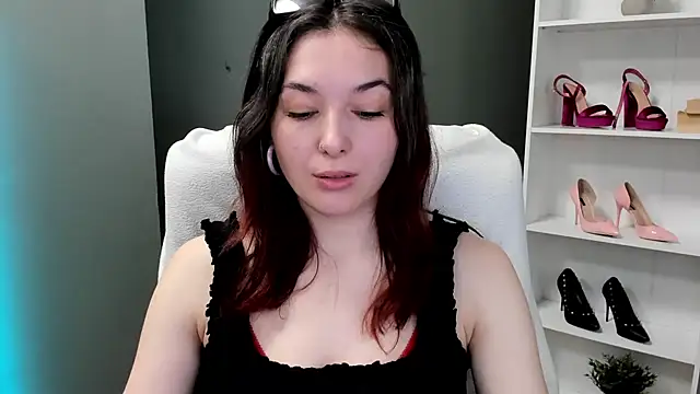 Chatroom XXX en direct de Meagn_Extasy