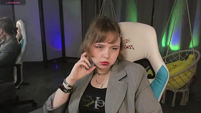 Chatroom XXX en direct de LeonaHicks