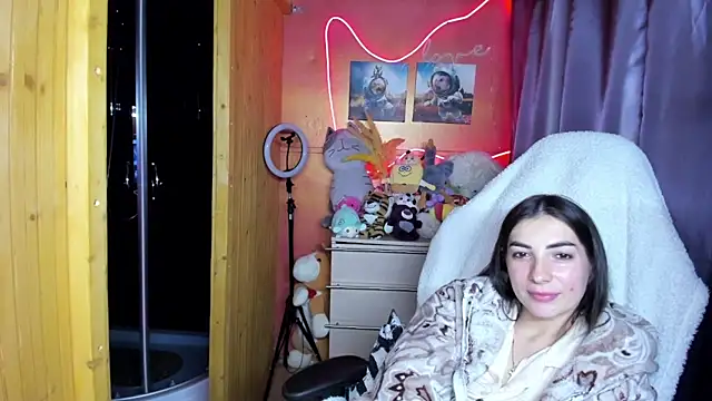 Fiery_Brunette_'s Live XXX Chat