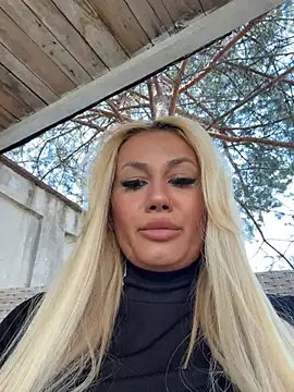 AlmaBbyn Live XXX chat