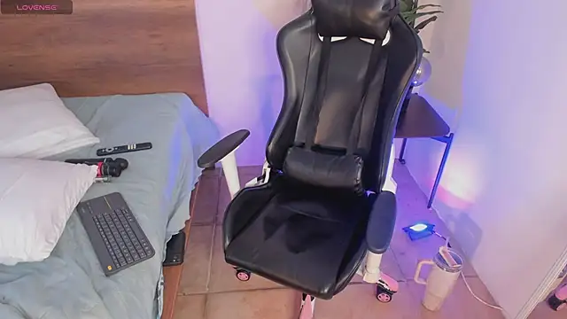 Niicol_Jenner live XXX chat