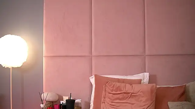 AlmaLuv Live XXX-chat