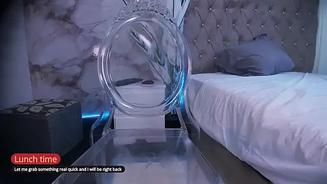 VanillaFlo's Live XXX Chat