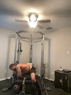 Fathero1time: διαδικτυακό σόου στην κάμερα