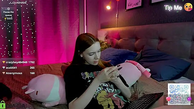 Lesi_Moonie01: онлайн-секс-чат