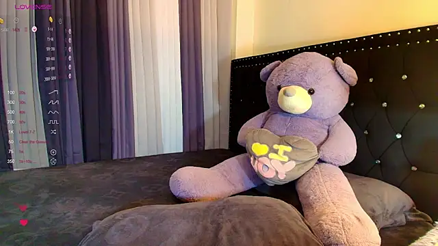 Bby_NickyxX: διαδικτυακό σόου στην κάμερα