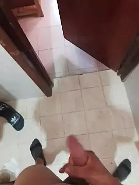 Show modela enoc369 na web-kameri