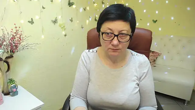 EmilyL0ve Live XXX-chat