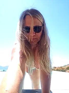 Show modela BLONDKICIA1 na web-kameri