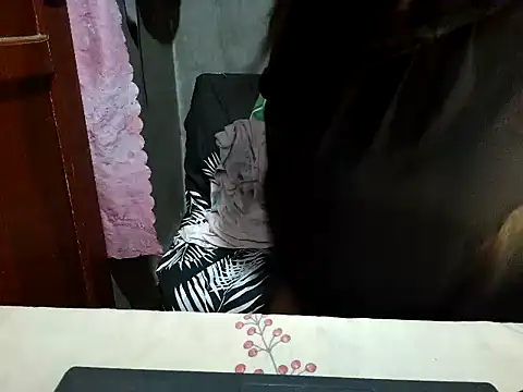 _Monique_06 Live XXX-chat