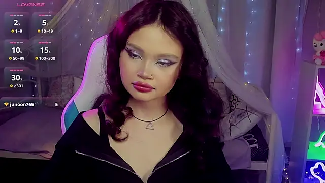 EmilyChaves 现场XXX聊天