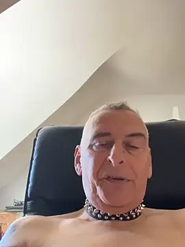 sexyjeans webcam show