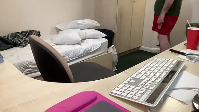 coach-karl Adlı Modelin Canlı XXX Sohbeti