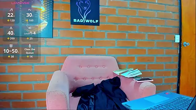 دردشة Badwolf818_ الجنسية المباشرة