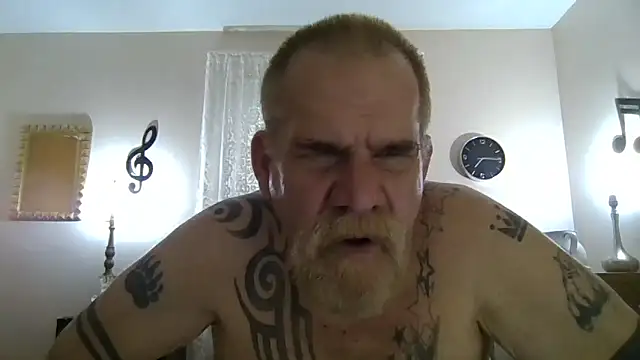 Caesar_Baxter – Kamerová šou