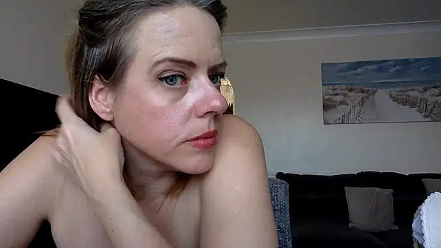 О нлайн чат XXX ElizabethArden42-