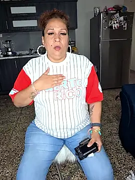 ladycreamypr2's Webcam Show