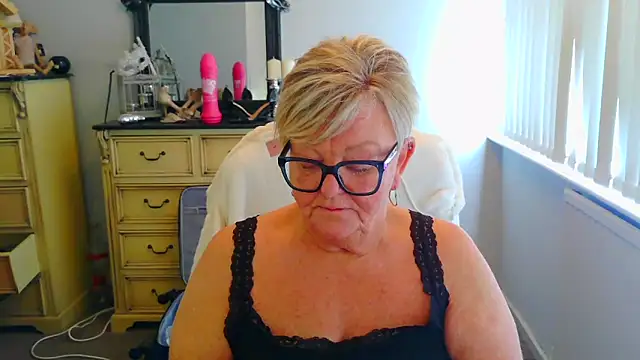 BridgetBlueEyesのウェブカメラショー