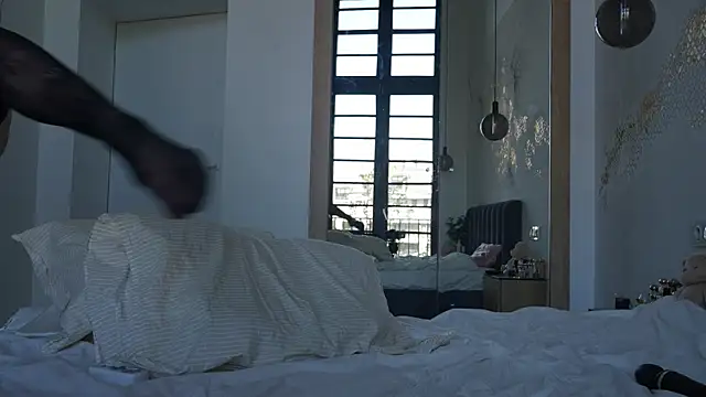 ibiddin Live XXX chat