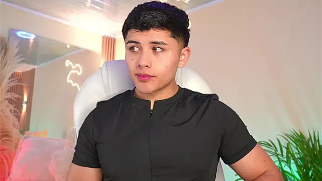 MatiasKorn 라이브 XXX 채팅