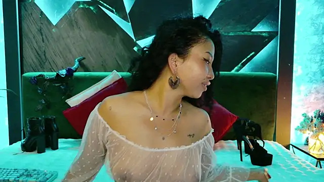 ElyaQuinn's Live XXX Chat