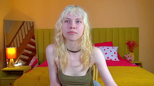 HannahHollis élő XXX-chatje