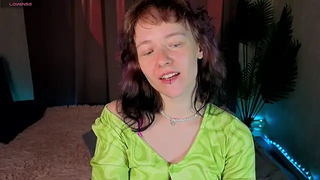 Ricki_Bloom Adlı Modelin Canlı XXX Sohbeti