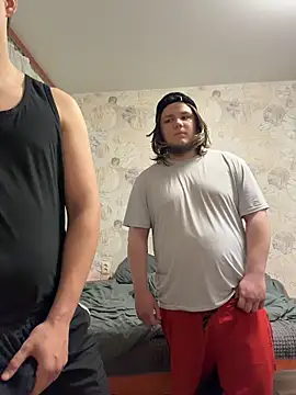 desiredude9: διαδικτυακό σόου στην κάμερα