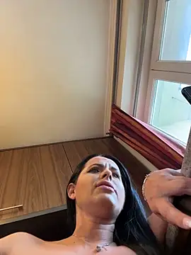 Hotmomcheckk_ Adlı Modelin Canlı XXX Sohbeti