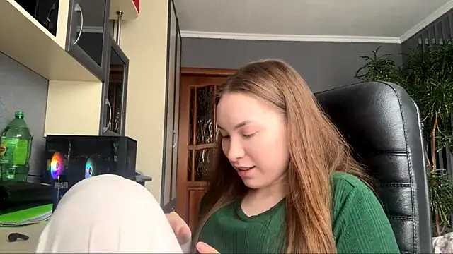 Chatroom XXX en direct de Milaissocute