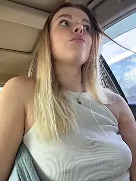 XXX chat uživo modela HarrietDart