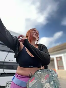 Samyra_Biker12 Show in webcam