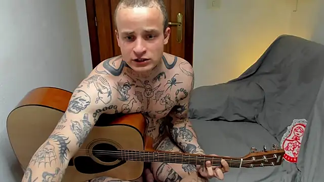 Show modela layneinchains na web-kameri