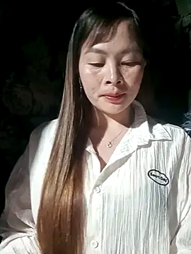 Bling_sexy 即時 XXX 聊天