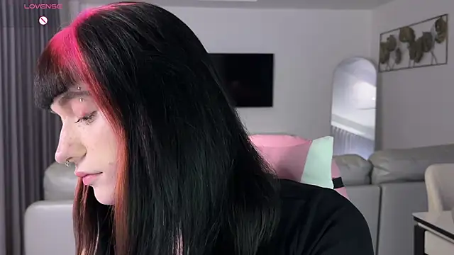 Vailyreb_: διαδικτυακό σόου στην κάμερα