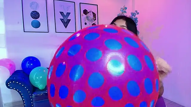 Maddie_T18のライブXXXチャット