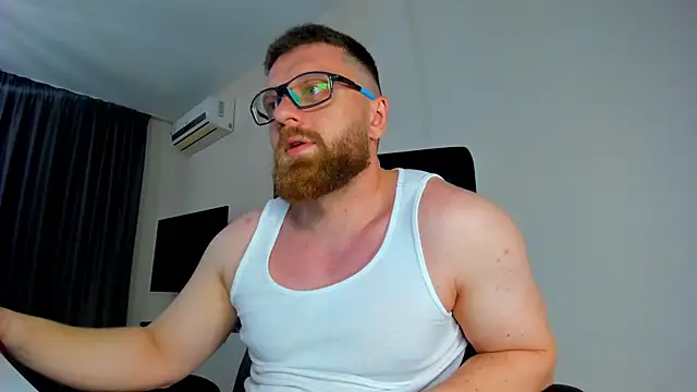 Show modela Findom_guy na web-kameri