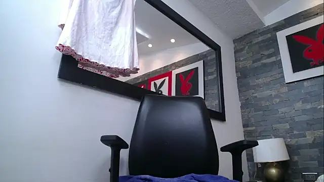 dayadubey_ Adlı Modelin Web Kamerası Şovu