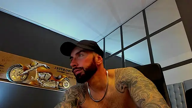 عرض كام AronGrant