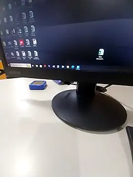 kiss_like_choco11 Show in webcam