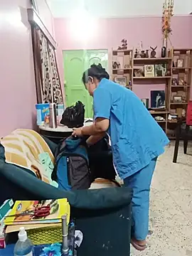 your_Fantasy24 Adlı Modelin Canlı XXX Sohbeti