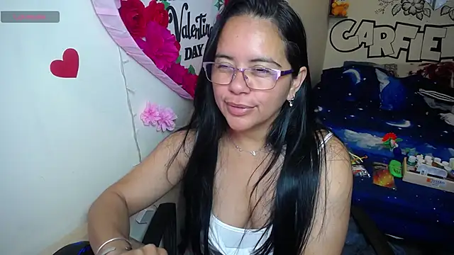 Chat +18 de Miss__kendra_ ao vivo