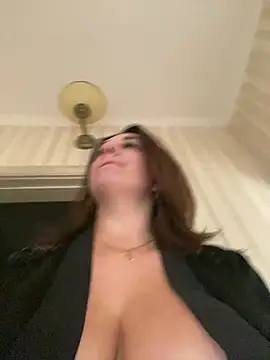 Chat XXX en directo de Dina0908