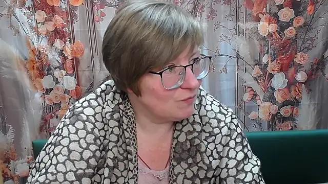 RadaChudna: διαδικτυακό σόου στην κάμερα