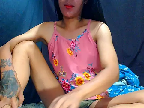 AwesomeMistress_Bigcock 在線直播表演